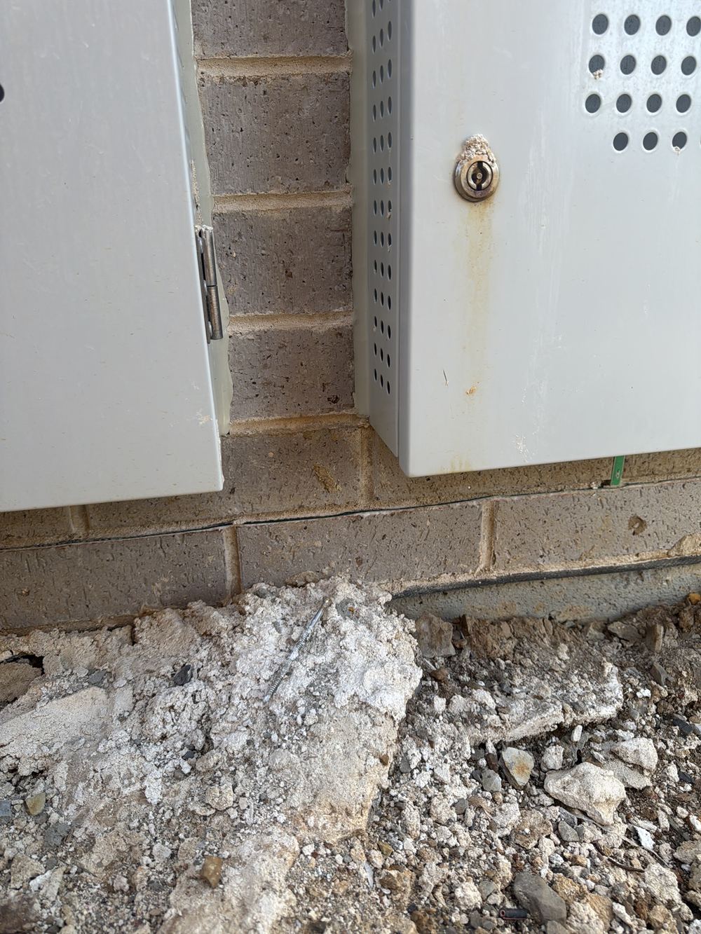 Expansion joint bridged partway, so the wall cannot move freely there, found during a fixing stage inspection in Rouse Hill